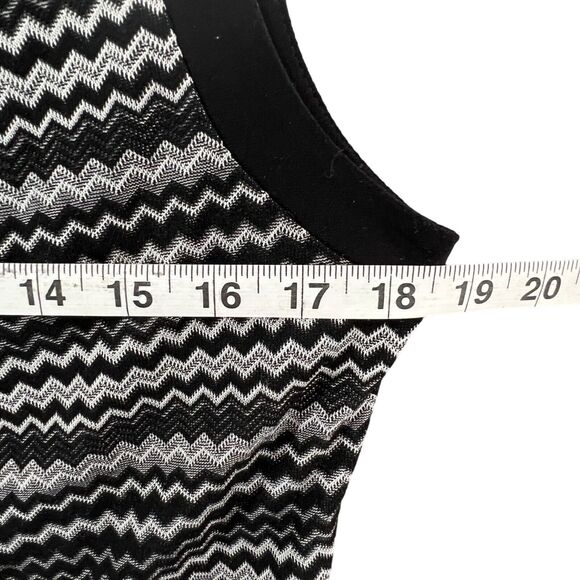 Joseph Ribkoff Knit Dress Womens 12 Black White Zig Zag Stretch Mod Retro Glam - Picture 6 of 12